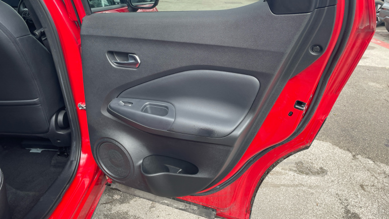 Nissan Juke 1.0 DiG-T 114 Tekna 5dr DCT Petrol Hatchback